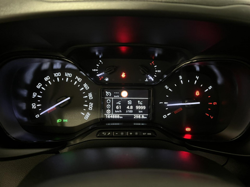 Photo 11 de l'offre de CITROEN BERLINGO Taille XL BlueHDi 100 S&S BVM Live 7 Places à 13990€ chez VL Auto