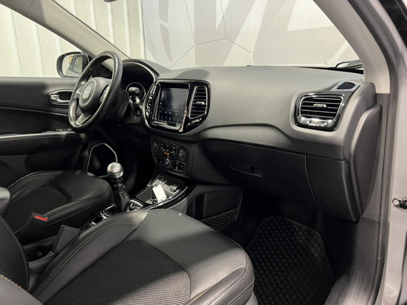 Photo 8 de l'offre de JEEP COMPASS 1.4 I MultiAir II 140 ch BVM6 Limited à 16490€ chez VL Auto
