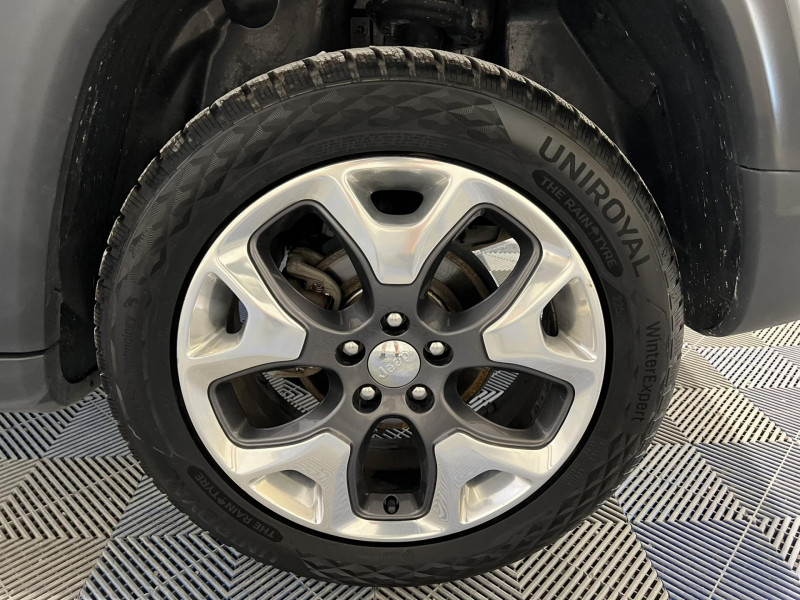 Photo 21 de l'offre de JEEP COMPASS 1.4 I MultiAir II 140 ch BVM6 Limited à 16490€ chez VL Auto