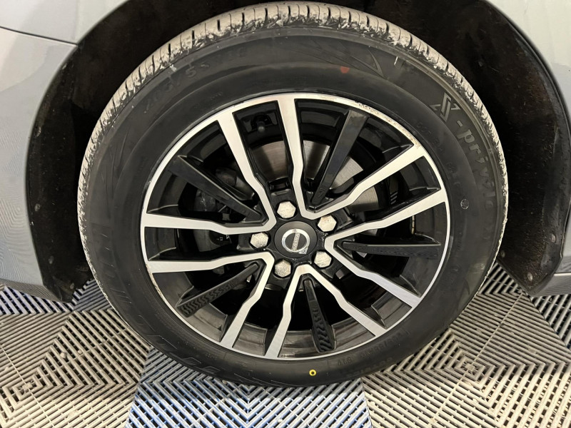 Photo 20 de l'offre de VOLVO V40 D2 120 ch Business à 11490€ chez VL Auto