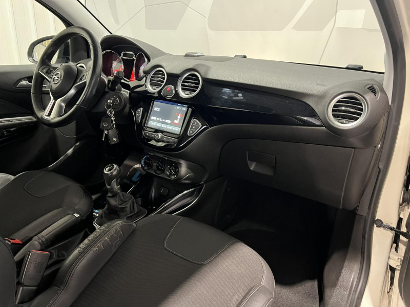 Photo 8 de l'offre de OPEL ADAM 1.2 Twinport 70 ch S/S Swingtop à 7990€ chez VL Auto