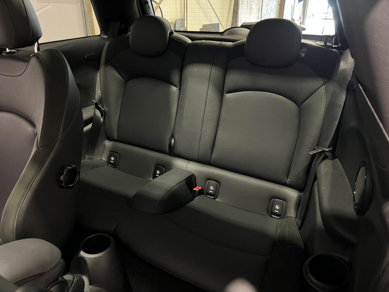 Photo 9 de l'offre de MINI MINI 3 Portes Cooper 136 ch BVA7 Heddon  Street à 17490€ chez VL Auto