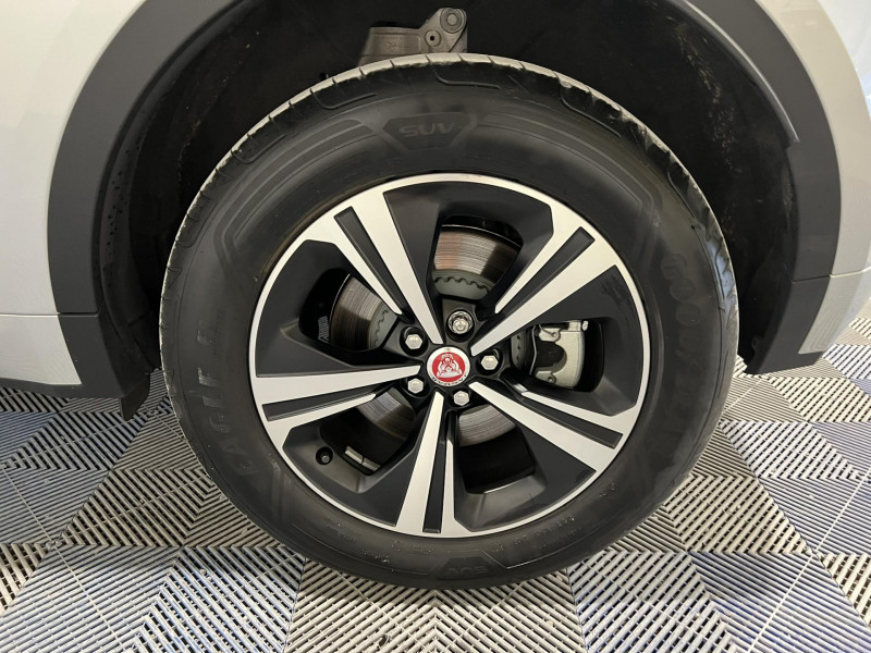 Photo 21 de l'offre de JAGUAR E-PACE P300e ch PHEV AWD BVA R-Dynamic SE à 38490€ chez VL Auto