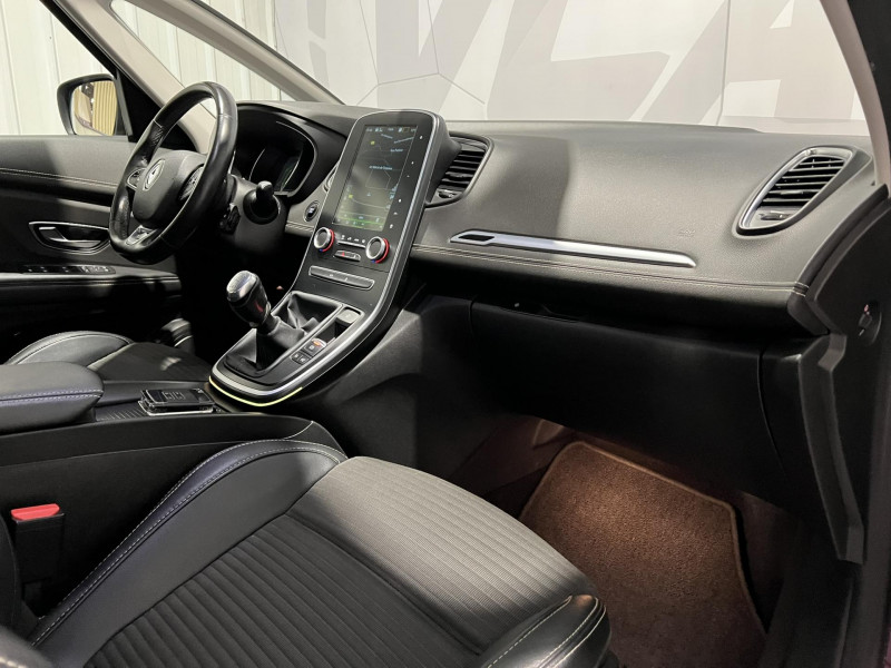 Photo 8 de l'offre de RENAULT SCENIC TCe 130 Energy Intens à 10990€ chez VL Auto