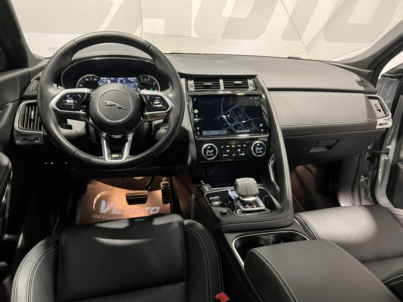 Photo 16 de l'offre de JAGUAR E-PACE P300e ch PHEV AWD BVA R-Dynamic SE à 38490€ chez VL Auto