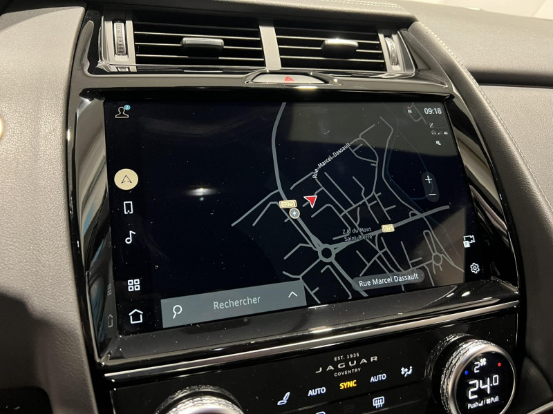 Photo 13 de l'offre de JAGUAR E-PACE P300e ch PHEV AWD BVA R-Dynamic SE à 38490€ chez VL Auto