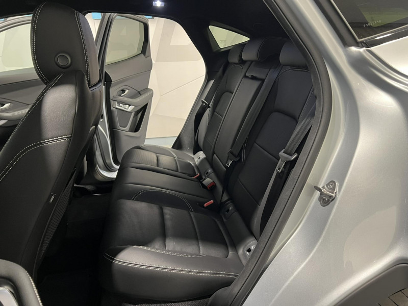 Photo 9 de l'offre de JAGUAR E-PACE P300e ch PHEV AWD BVA R-Dynamic SE à 38490€ chez VL Auto