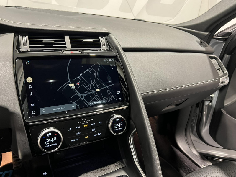 Photo 12 de l'offre de JAGUAR E-PACE P300e ch PHEV AWD BVA R-Dynamic SE à 38490€ chez VL Auto