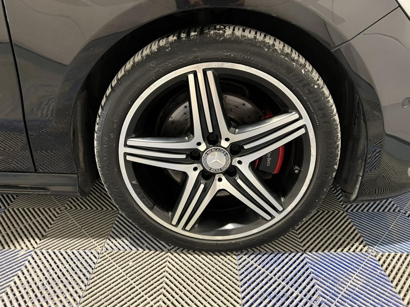 Photo 19 de l'offre de MERCEDES-BENZ CLASSE A 250 Sport 7G-DCT 4-Matic Version Sport à 21990€ chez VL Auto