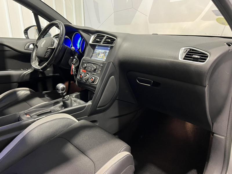 Photo 8 de l'offre de CITROEN DS4  e-HDi 115 Electro Shot à 8990€ chez VL Auto