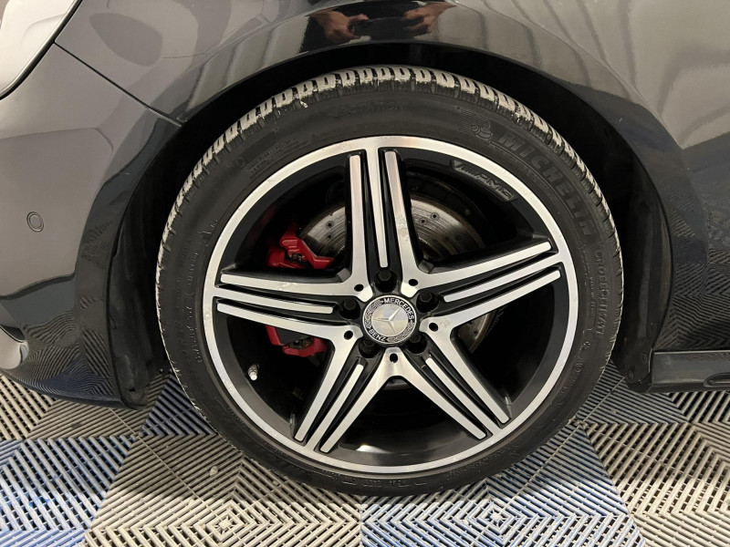 Photo 20 de l'offre de MERCEDES-BENZ CLASSE A 250 Sport 7G-DCT 4-Matic Version Sport à 21990€ chez VL Auto