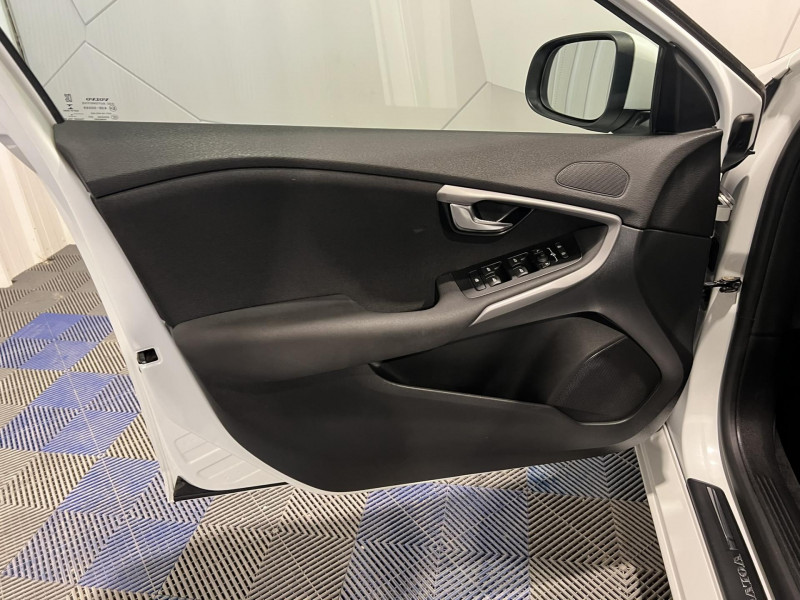 Photo 22 de l'offre de VOLVO V40 D2 AdBlue 120 ch Momentum à 14490€ chez VL Auto