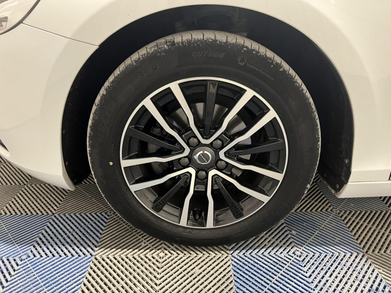 Photo 21 de l'offre de VOLVO V40 D2 AdBlue 120 ch Momentum à 14490€ chez VL Auto