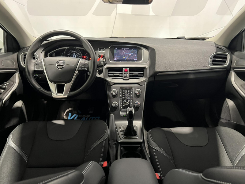 Photo 7 de l'offre de VOLVO V40 D2 AdBlue 120 ch Momentum à 14490€ chez VL Auto