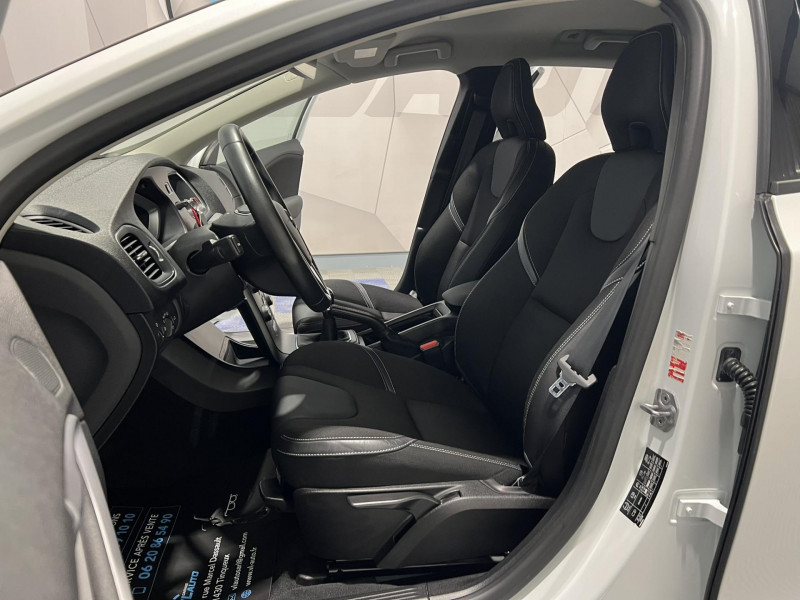 Photo 6 de l'offre de VOLVO V40 D2 AdBlue 120 ch Momentum à 14490€ chez VL Auto