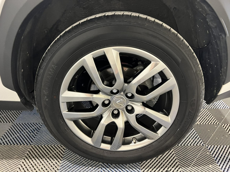 Photo 22 de l'offre de LEXUS NX 300h 2WD E-CVT Luxe à 21990€ chez VL Auto