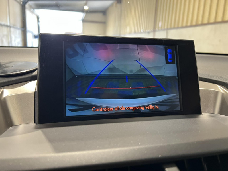 Photo 18 de l'offre de LEXUS NX 300h 2WD E-CVT Luxe à 21990€ chez VL Auto