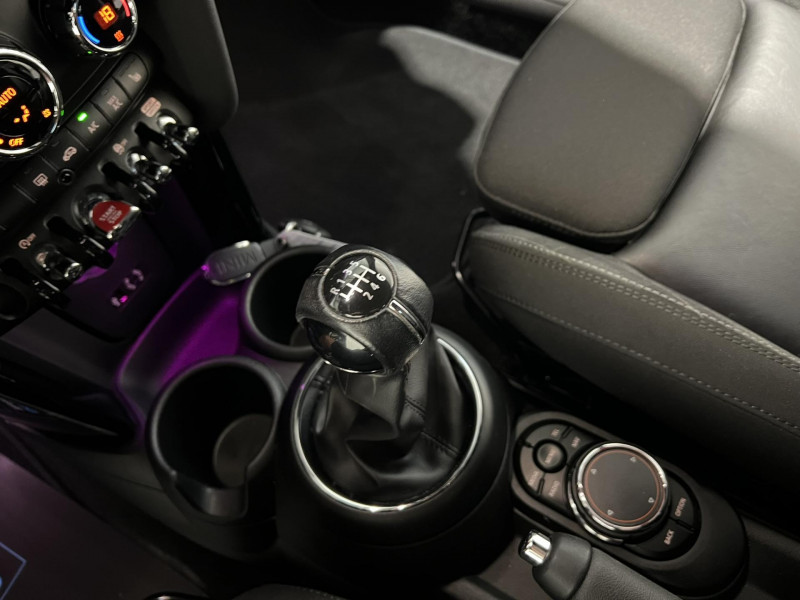 Photo 14 de l'offre de MINI MINI  3 Portes Cooper D 116 ch Chili à 15490€ chez VL Auto