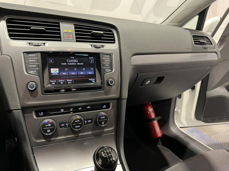 Photo 10 de l'offre de VOLKSWAGEN GOLF 1.2 TSI 105 BlueMotion Technology Trendline à 11990€ chez VL Auto