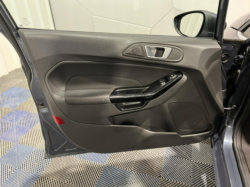 Photo 20 de l'offre de FORD FIESTA 1.0 EcoBoost 100 S&S Titanium à 7990€ chez VL Auto