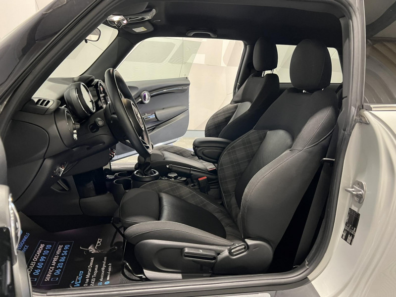 Photo 6 de l'offre de MINI MINI  3 Portes Cooper D 116 ch Chili à 15490€ chez VL Auto