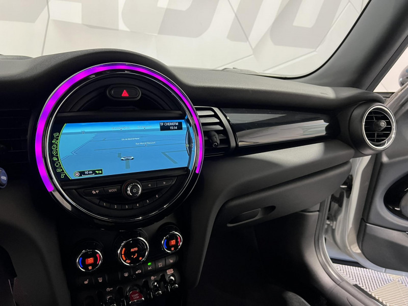 Photo 12 de l'offre de MINI MINI  3 Portes Cooper D 116 ch Chili à 15490€ chez VL Auto