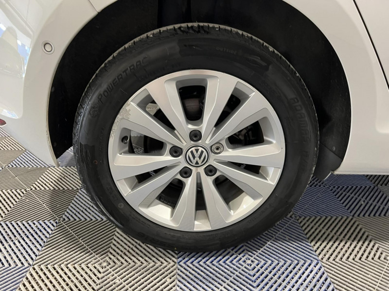 Photo 16 de l'offre de VOLKSWAGEN GOLF 1.2 TSI 105 BlueMotion Technology Trendline à 11990€ chez VL Auto