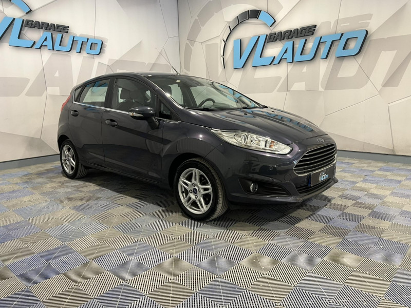 Ford FIESTA 1.0 EcoBoost 100 S&S Titanium ESSENCE Gris Occasion à vendre