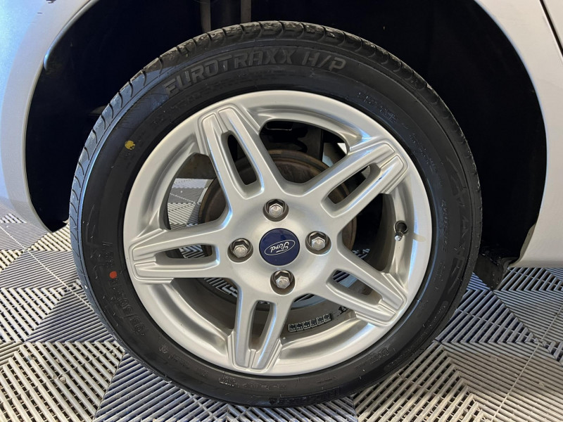 Photo 18 de l'offre de FORD FIESTA 1.0 EcoBoost 100 S&S Titanium à 10990€ chez VL Auto