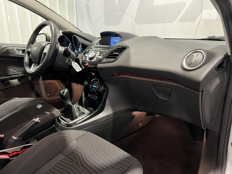 Photo 8 de l'offre de FORD FIESTA 1.0 EcoBoost 100 S&S Titanium à 10990€ chez VL Auto