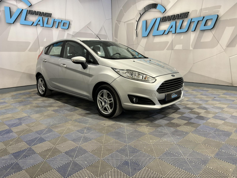 Ford FIESTA 1.0 EcoBoost 100 S&S Titanium ESSENCE Gris Occasion à vendre