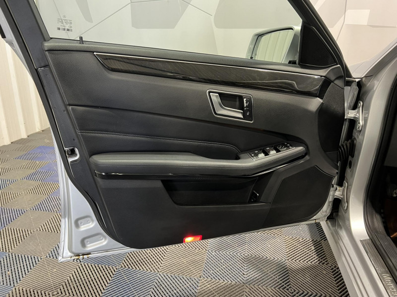 Photo 20 de l'offre de MERCEDES-BENZ CLASSE E 200 CDI Executive BVA à 15990€ chez VL Auto