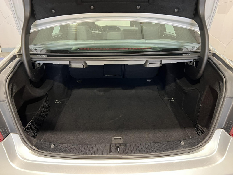 Photo 15 de l'offre de MERCEDES-BENZ CLASSE E 200 CDI Executive BVA à 15990€ chez VL Auto