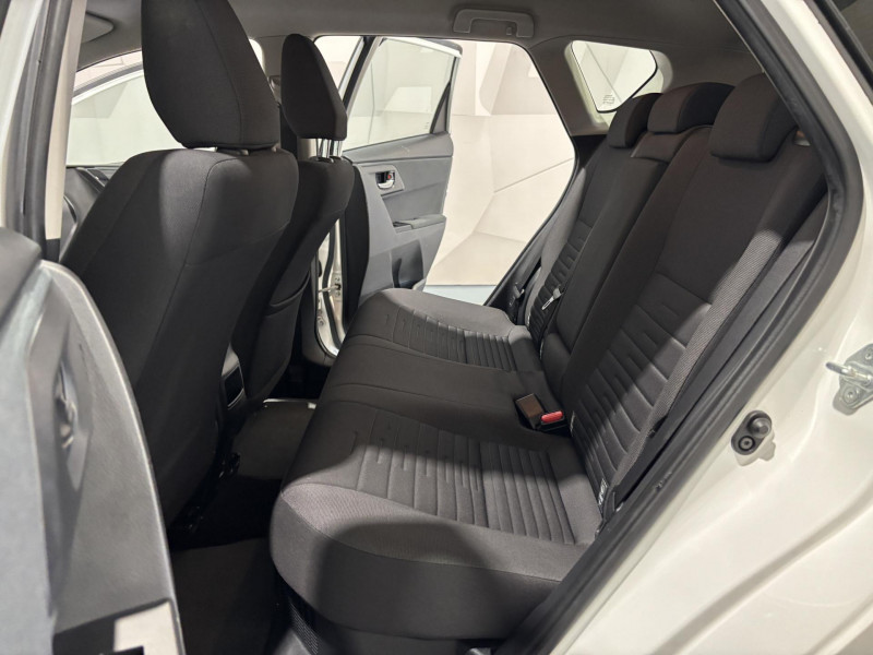 Photo 8 de l'offre de TOYOTA AURIS Hybride 136h Dynamic à 12490€ chez VL Auto