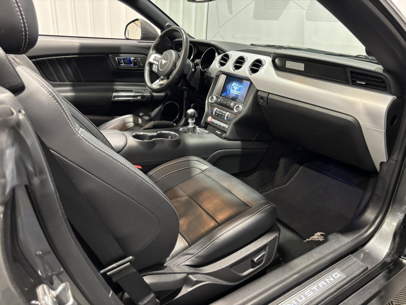 Photo 8 de l'offre de FORD MUSTANG Cabriolet V8 5.0 421 GT à 39990€ chez VL Auto