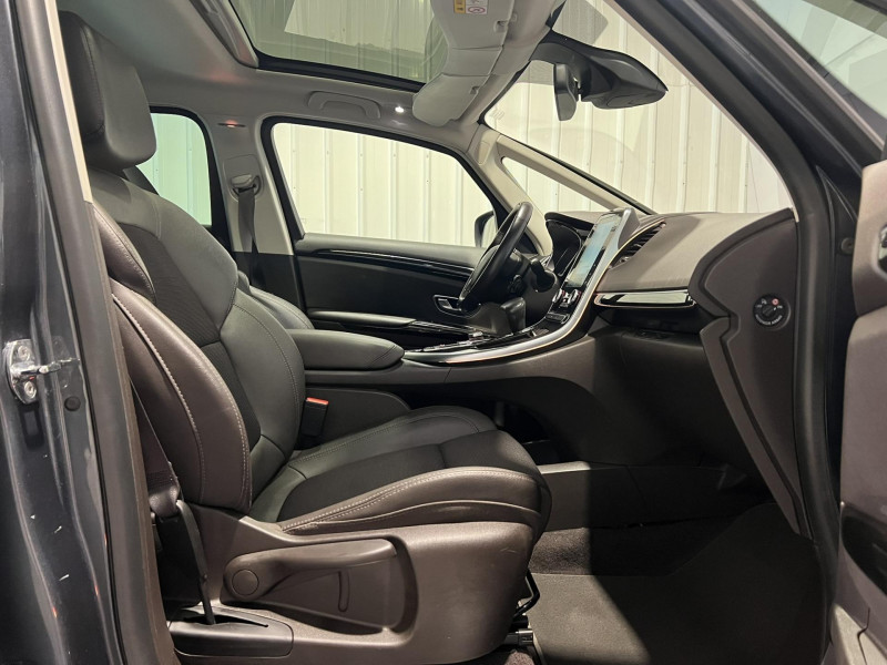 Photo 15 de l'offre de RENAULT ESPACE dCi 160 Energy Twin Turbo Zen EDC 7 Places à 16990€ chez VL Auto