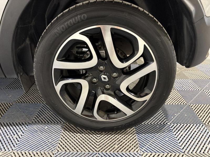 Photo 18 de l'offre de RENAULT CAPTUR TCe 90 Energy Intens à 11490€ chez VL Auto
