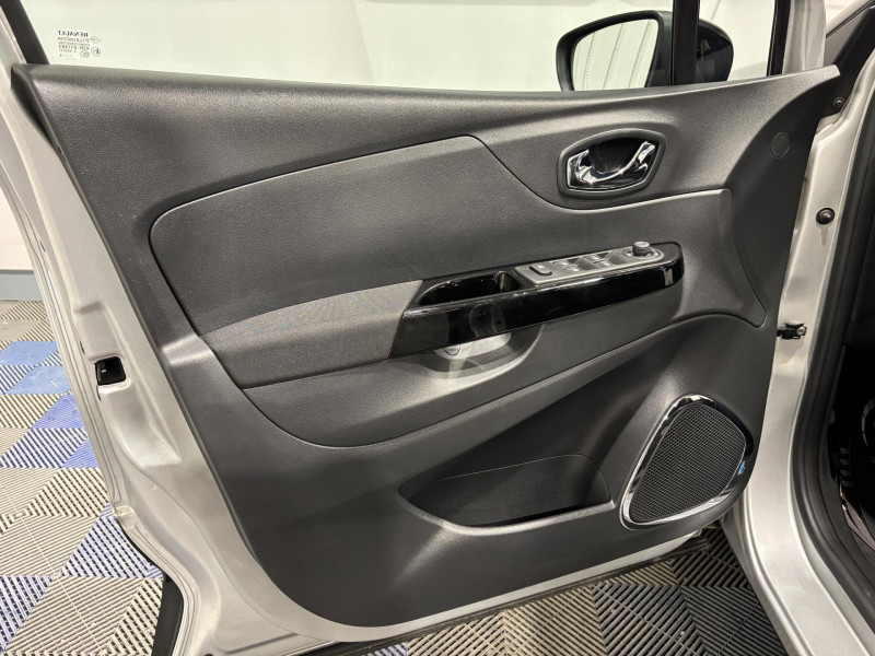 Photo 19 de l'offre de RENAULT CAPTUR TCe 90 Energy Intens à 11490€ chez VL Auto