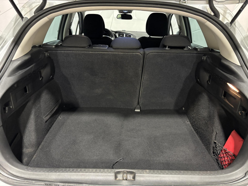 Photo 14 de l'offre de CITROEN C4 HDi 90 Business à 9490€ chez VL Auto