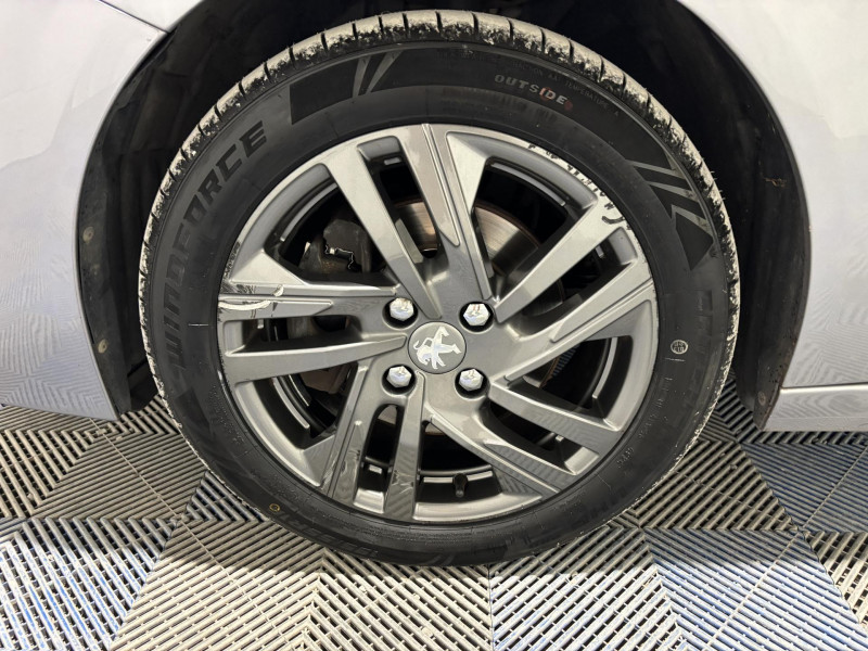 Photo 16 de l'offre de PEUGEOT 208  BlueHDi 100 S&S BVM6 Style à 13990€ chez VL Auto