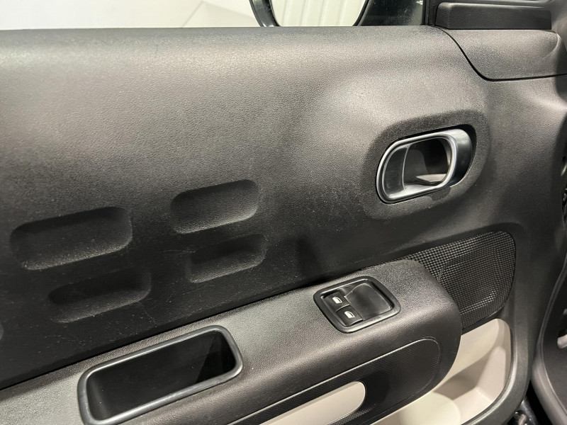Photo 20 de l'offre de CITROEN C3  BlueHDi 100 S&S BVM6 Feel à 7990€ chez VL Auto