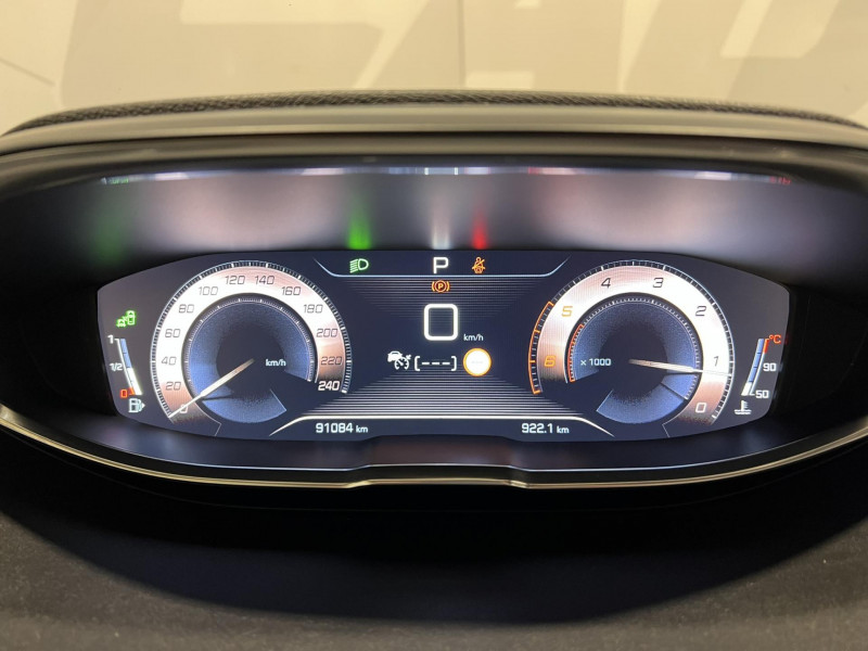 Photo 9 de l'offre de PEUGEOT 5008  BlueHDi 180ch S&S EAT8 GT 7 Places à 23990€ chez VL Auto