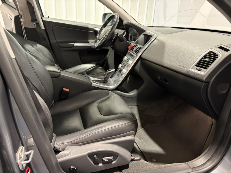 Photo 13 de l'offre de VOLVO XC60  D4 190 ch Signature Edition Geartronic A à 17990€ chez VL Auto