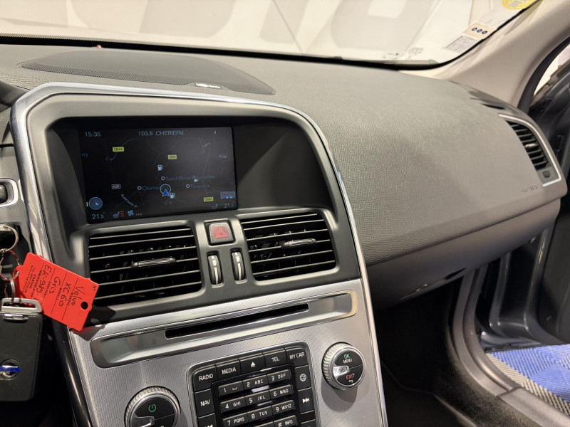 Photo 10 de l'offre de VOLVO XC60  D4 190 ch Signature Edition Geartronic A à 17990€ chez VL Auto