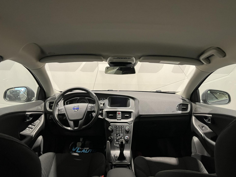 Photo 6 de l'offre de VOLVO V40  D2 120 Kinetic à 10990€ chez VL Auto