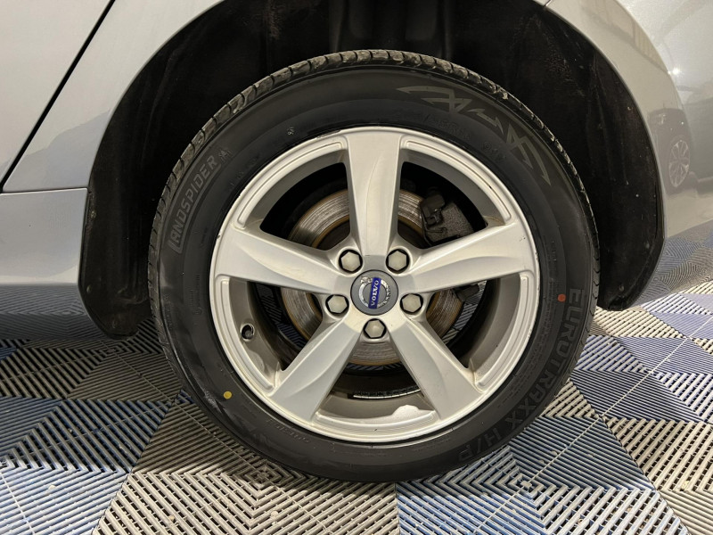 Photo 19 de l'offre de VOLVO V40  D2 120 Kinetic à 10990€ chez VL Auto