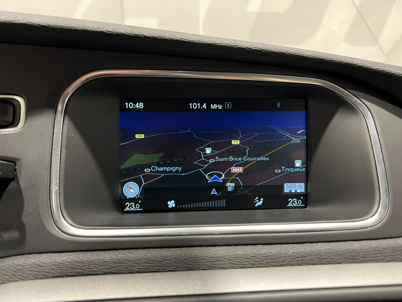 Photo 11 de l'offre de VOLVO V40  D2 120 Kinetic à 10990€ chez VL Auto