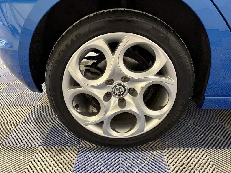 Photo 15 de l'offre de ALFA ROMEO GIULIETTA 1.4 TB MultiAir 150 ch S&S Super à 14490€ chez VL Auto