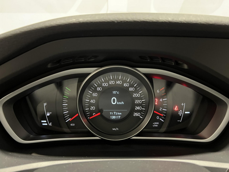 Photo 12 de l'offre de VOLVO V40  D2 120 Kinetic à 10990€ chez VL Auto