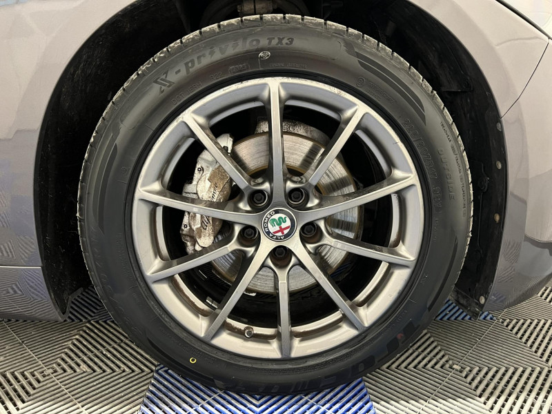 Photo 17 de l'offre de ALFA ROMEO GIULIA 2.2 180 ch AT8 Super à 19990€ chez VL Auto